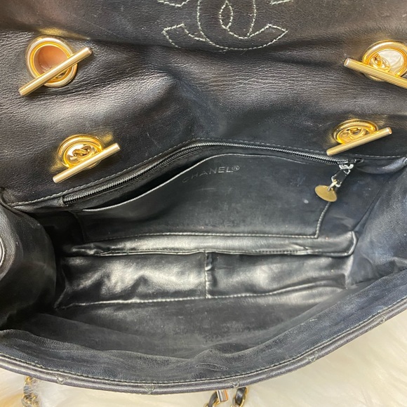 ❌SOLD ON E🅱️🅰️Y❌CHANEL CC black quilted shoulder bag CC logo turn lock Bag 💮 - Picture 13 of 17